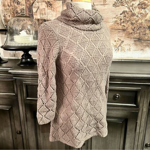 Old Navy Loosen Knit Sweater Tan size Large - Picture 2 of 8